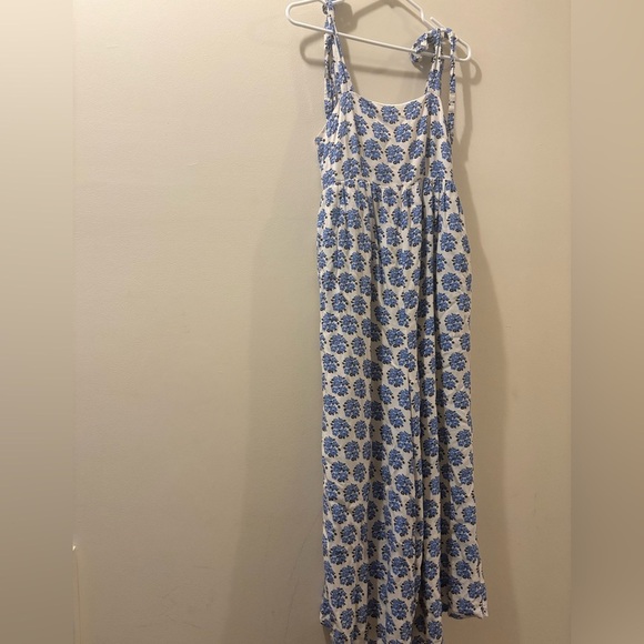 Yumi Kim Blue Floral sleeveless jumpsuit - small - white with blue florals - Picture 1 of 10